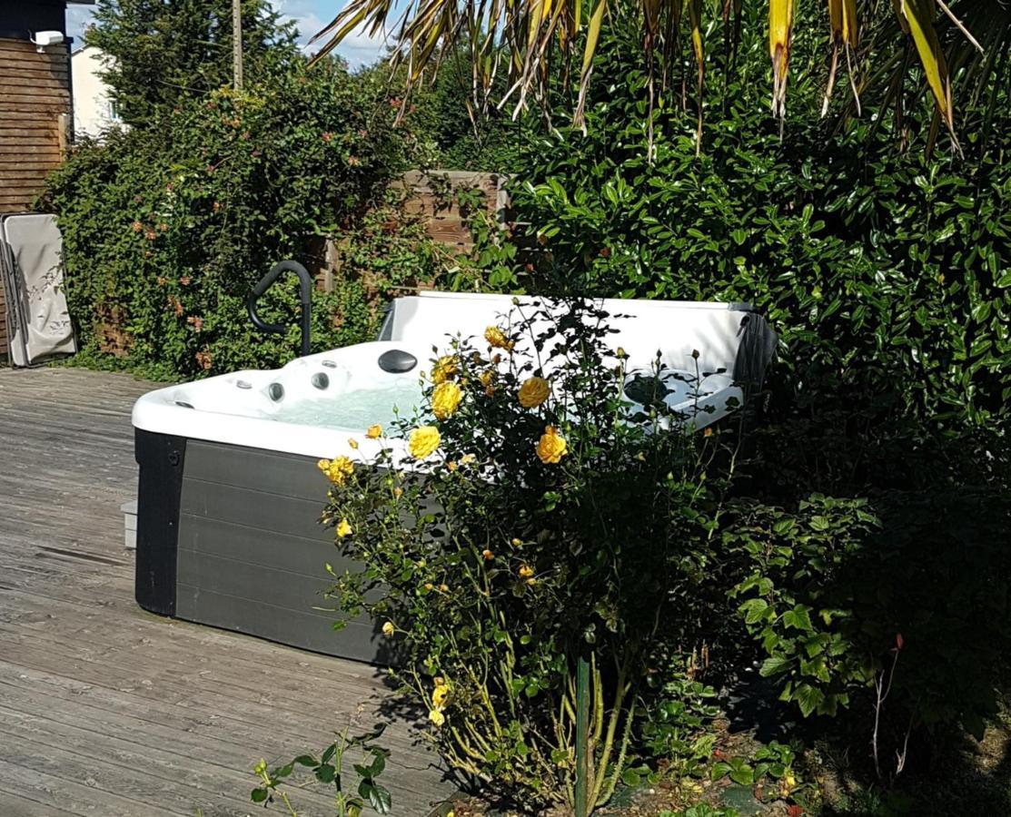 LA GRIOTTE 2&Spa&Piscine Pennedepie Exterior foto